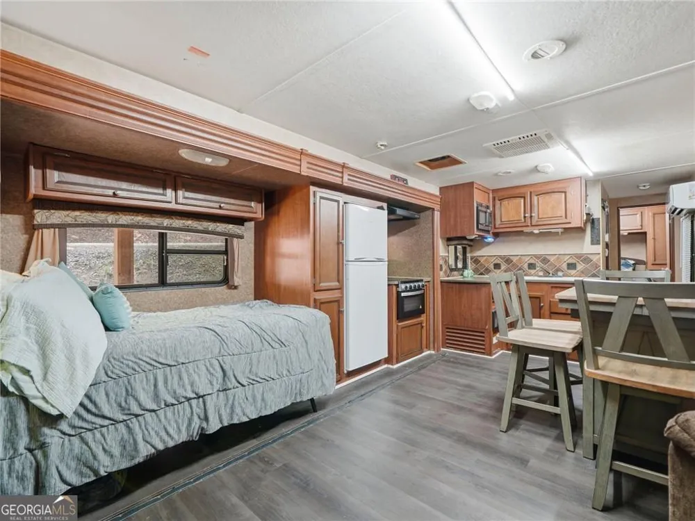 104 13th ST Ellijay, GA 30540