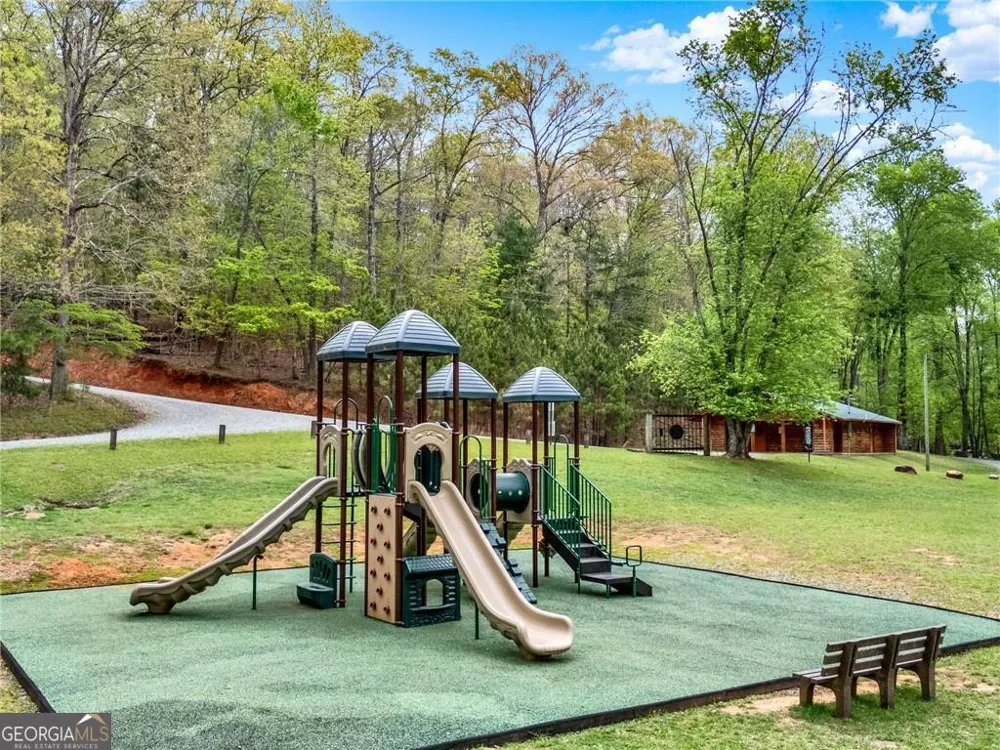 104 13th ST Ellijay, GA 30540