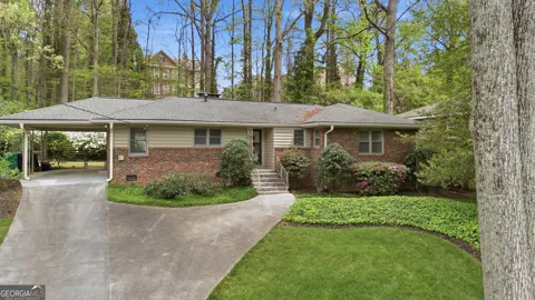 955 Vistavia CIR