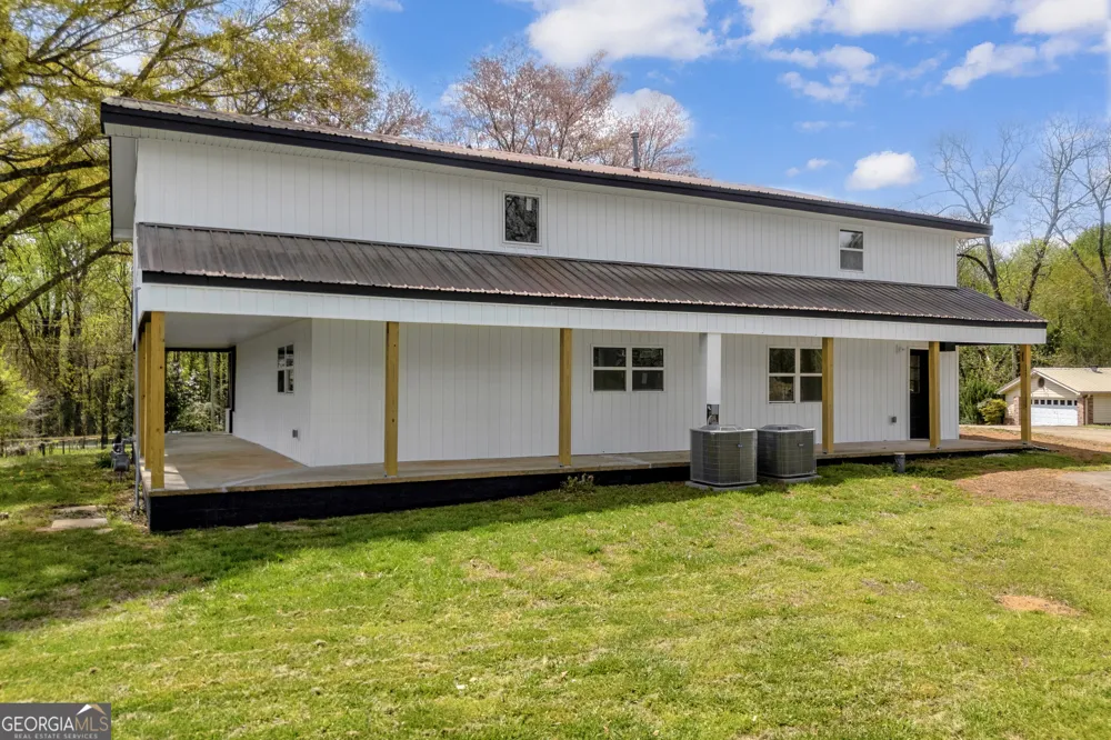 8606 Holly Springs RD Maysville, GA 30558