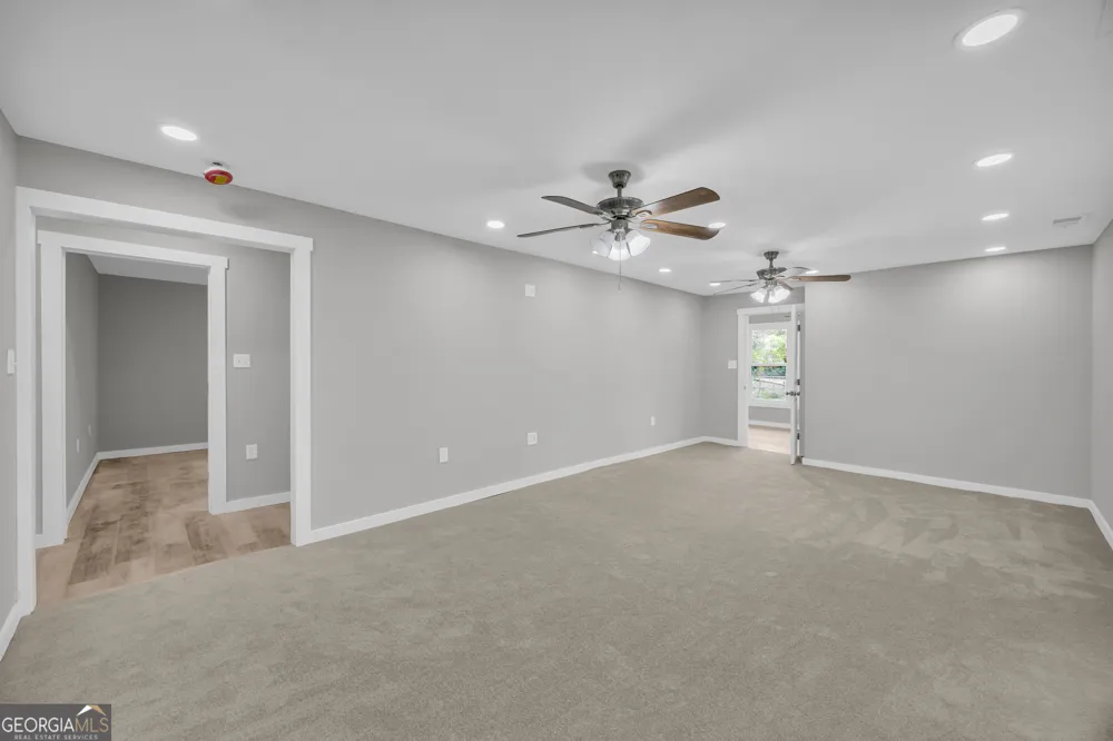 8606 Holly Springs RD Maysville, GA 30558