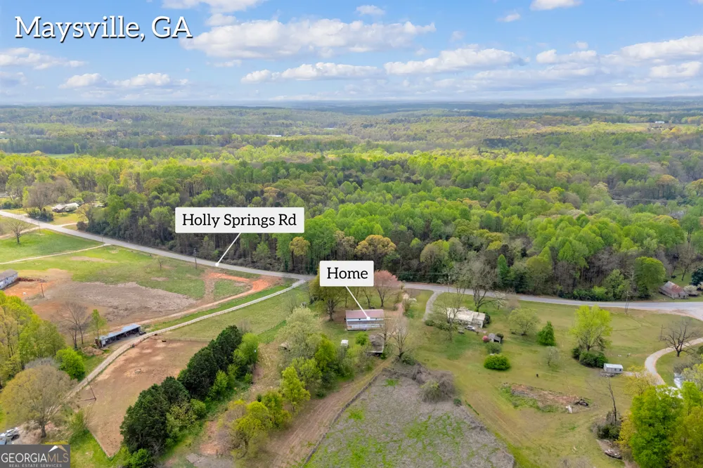 8606 Holly Springs RD Maysville, GA 30558