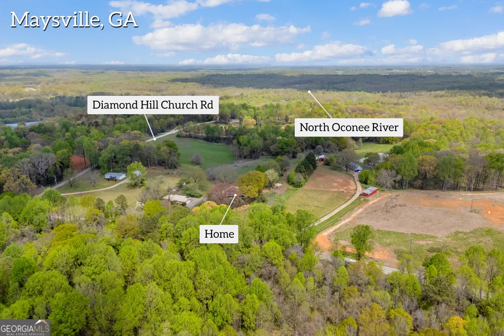 8606 Holly Springs RD Maysville, GA 30558