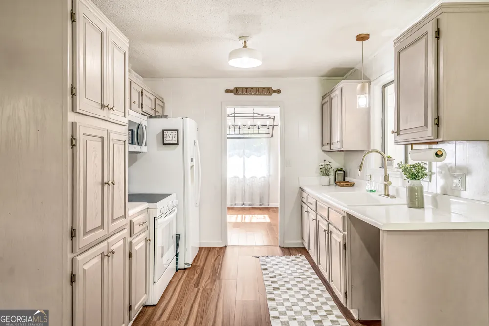 2814 Suncrest DR Dalton, GA 30721