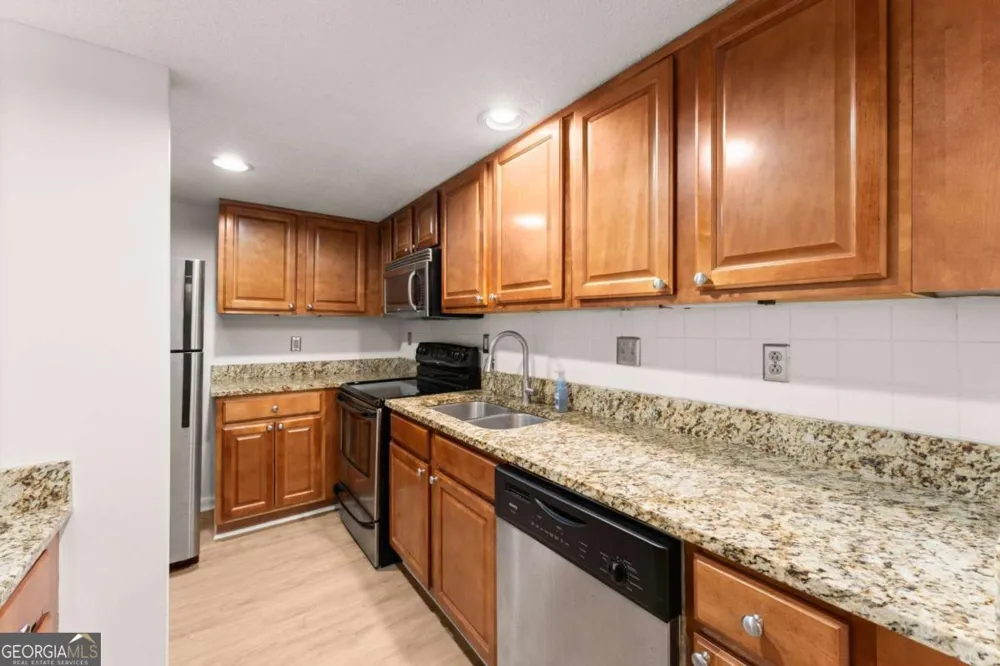 6900 Roswell RD Sandy Springs, GA 30328