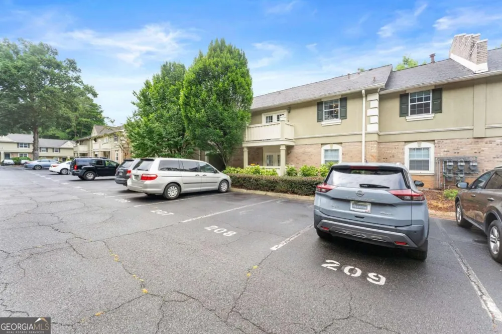 6900 Roswell RD Sandy Springs, GA 30328