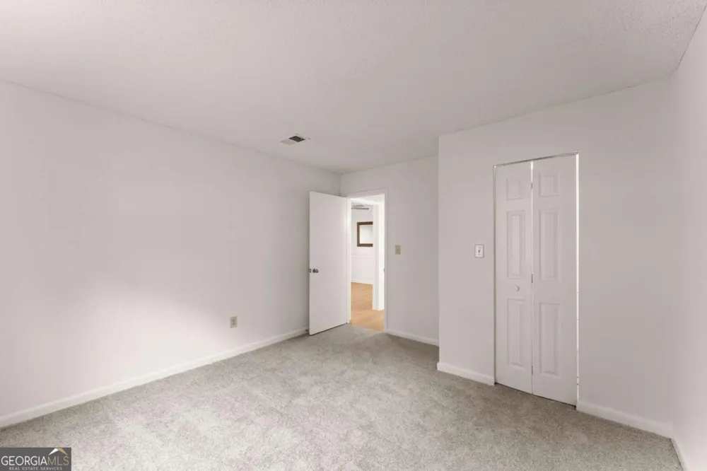 6900 Roswell RD Sandy Springs, GA 30328