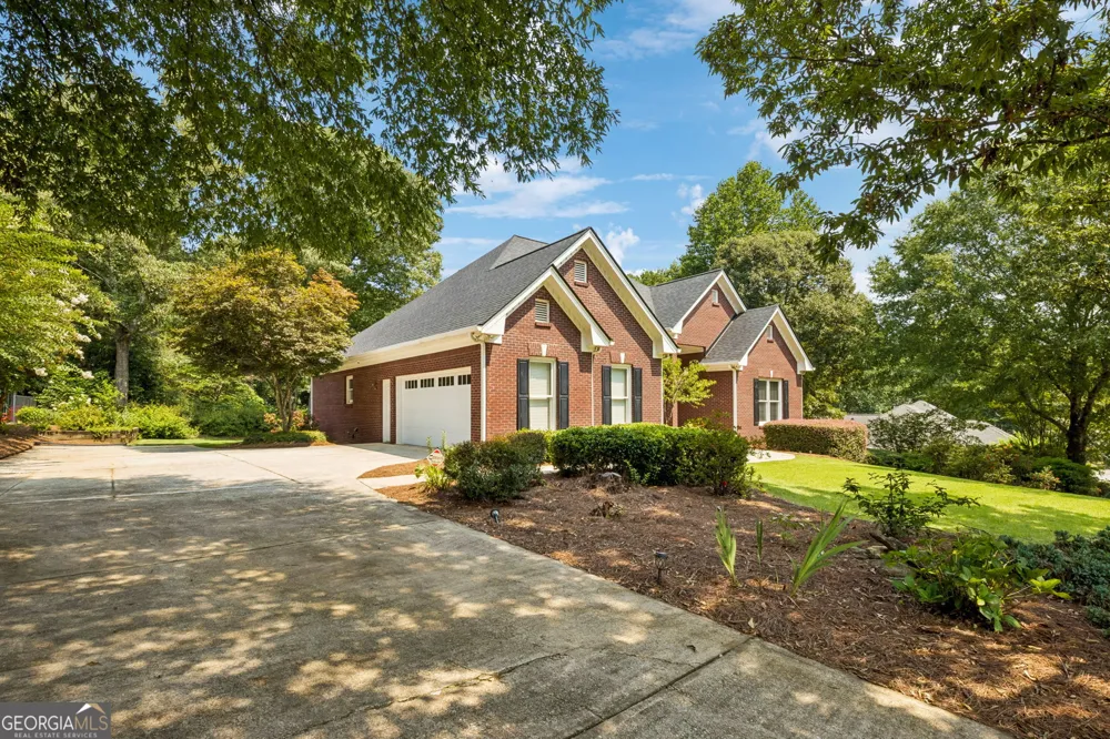1416 Arblay PL Loganville, GA 30052