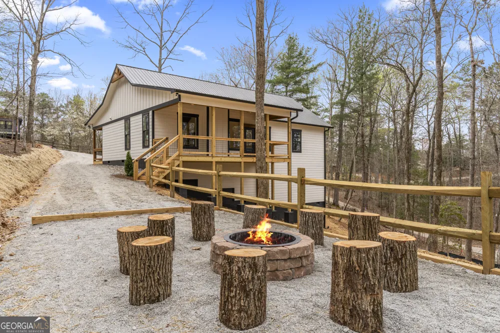 64 Nickel LN Ellijay, GA 30540