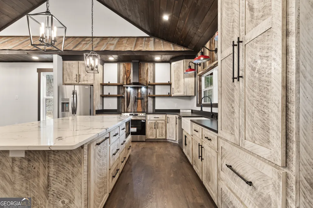 64 Nickel LN Ellijay, GA 30540