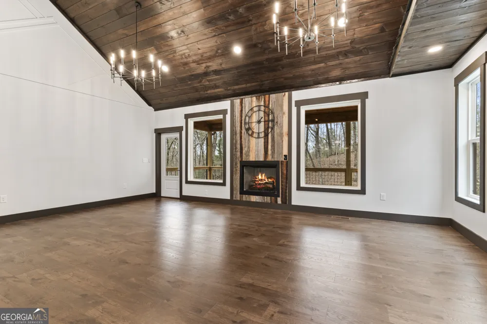 64 Nickel LN Ellijay, GA 30540