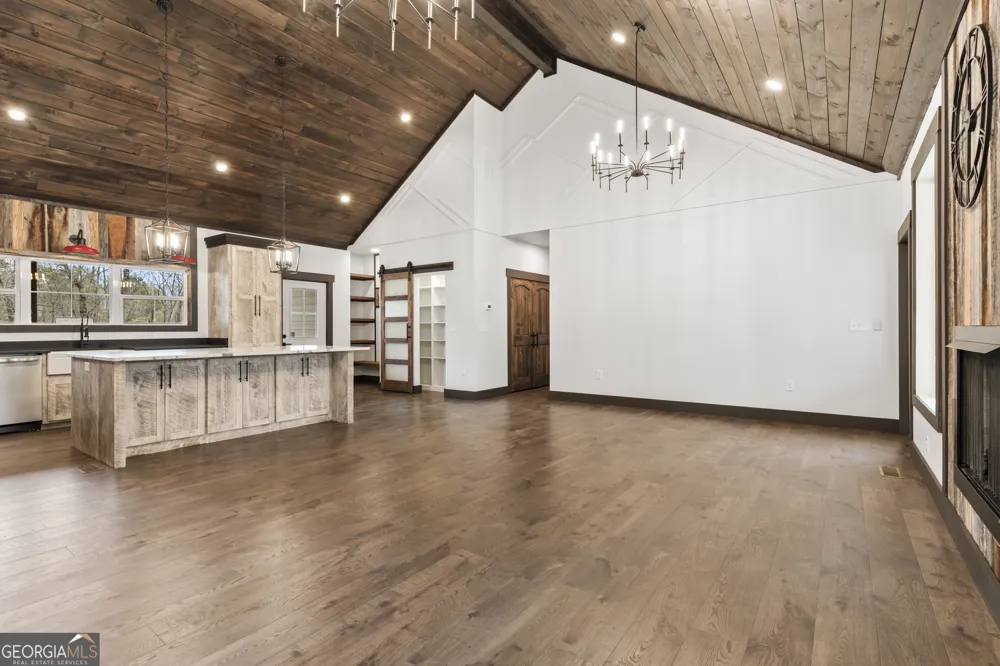 64 Nickel LN Ellijay, GA 30540