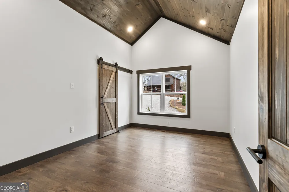 64 Nickel LN Ellijay, GA 30540