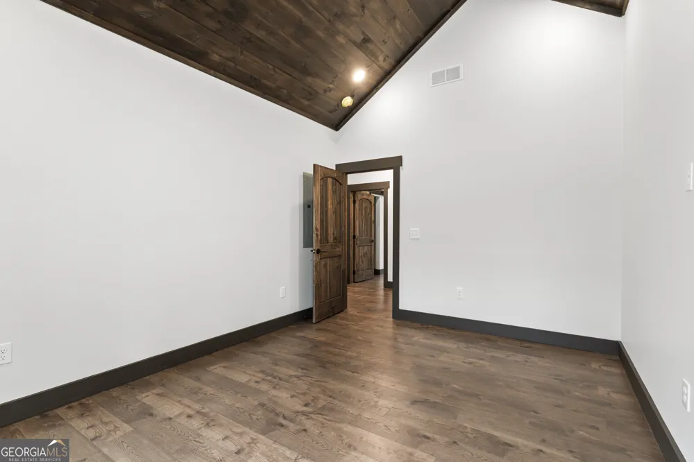 64 Nickel LN Ellijay, GA 30540