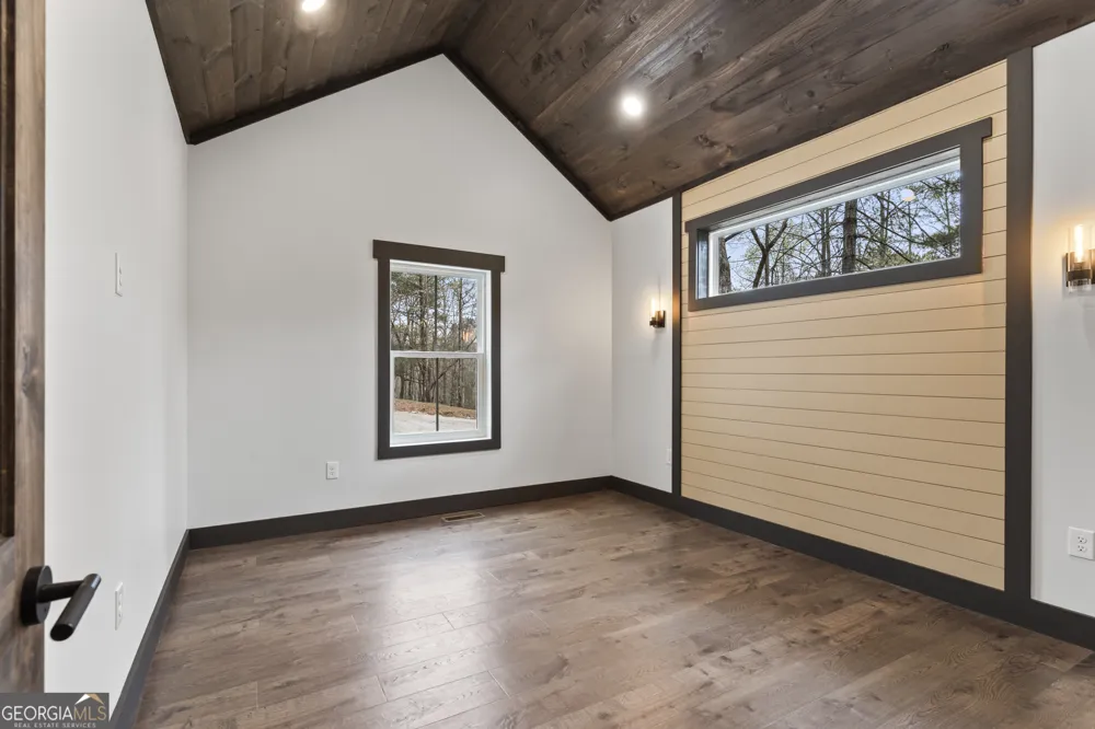 64 Nickel LN Ellijay, GA 30540