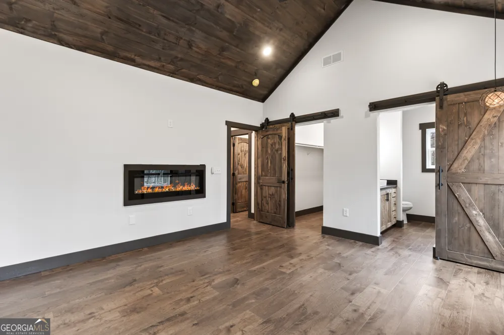 64 Nickel LN Ellijay, GA 30540