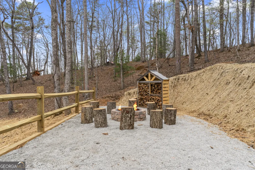 64 Nickel LN Ellijay, GA 30540