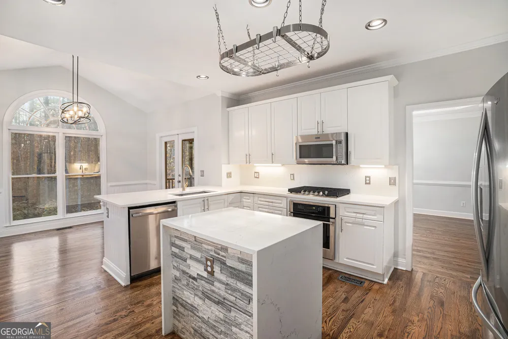 523 Sycamore PT Woodstock, GA 30189