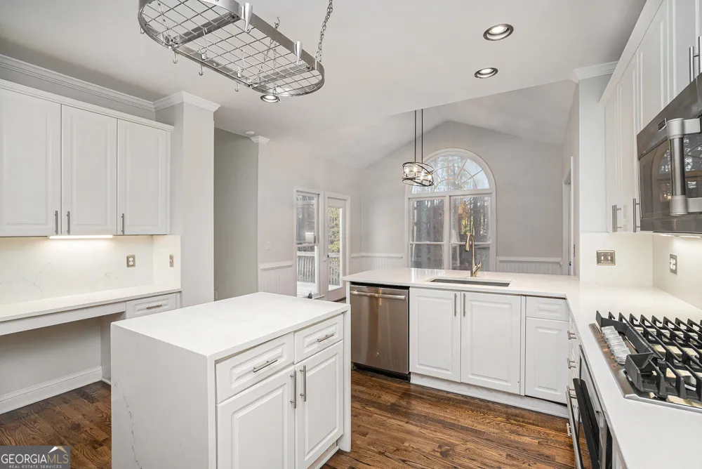 523 Sycamore PT Woodstock, GA 30189