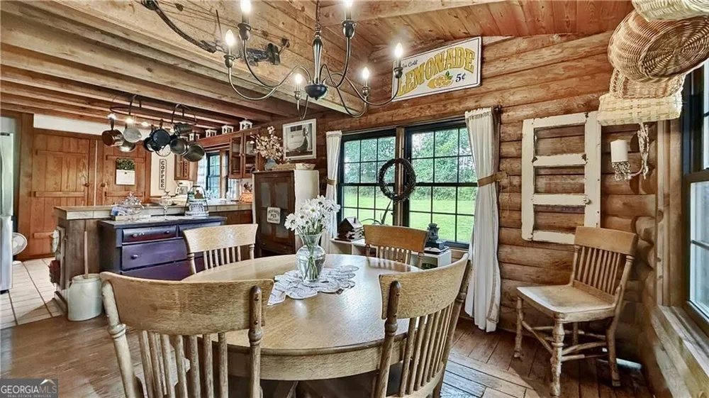 527 Beason RD SE Calhoun, GA 30701