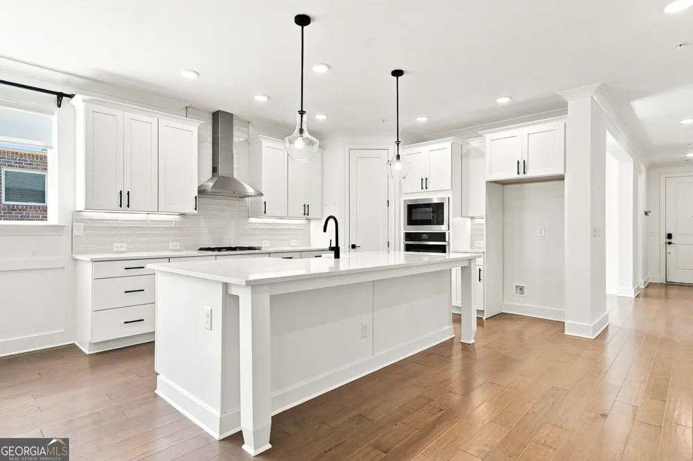 201 Floral Valley DR Woodstock, GA 30188