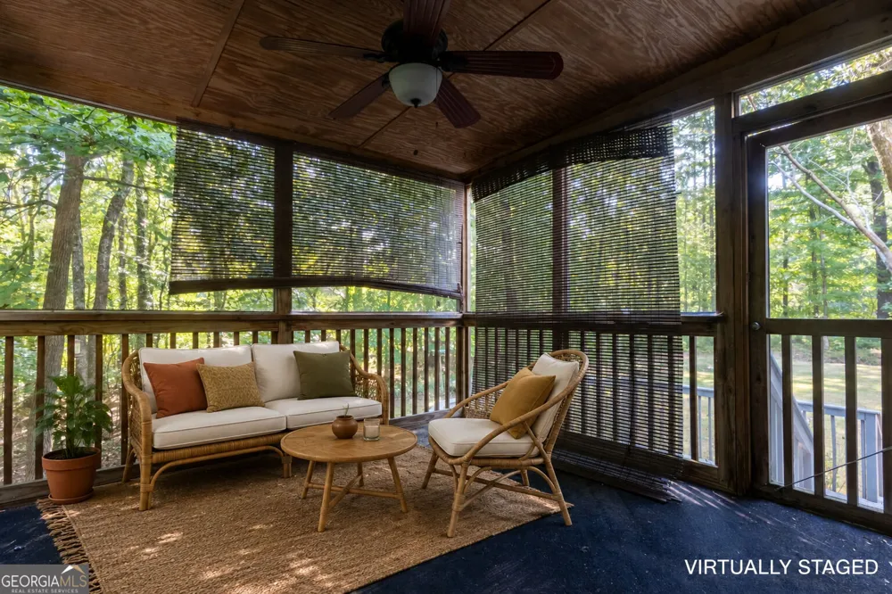 1100 Pine Grove Pointe DR Roswell, GA 30075