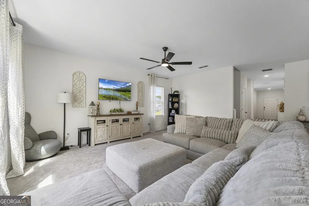 241 Knightsbridge LN Winder, GA 30680