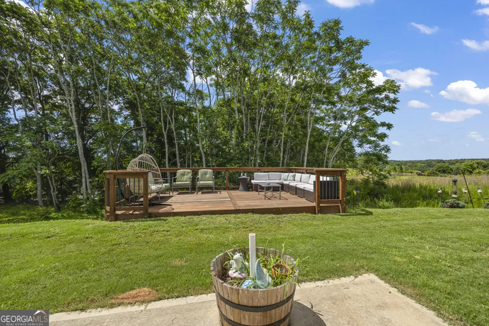 241 Knightsbridge LN Winder, GA 30680