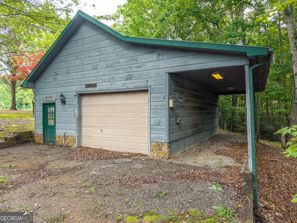 1347 Ivylog DR Blairsville, GA 30512