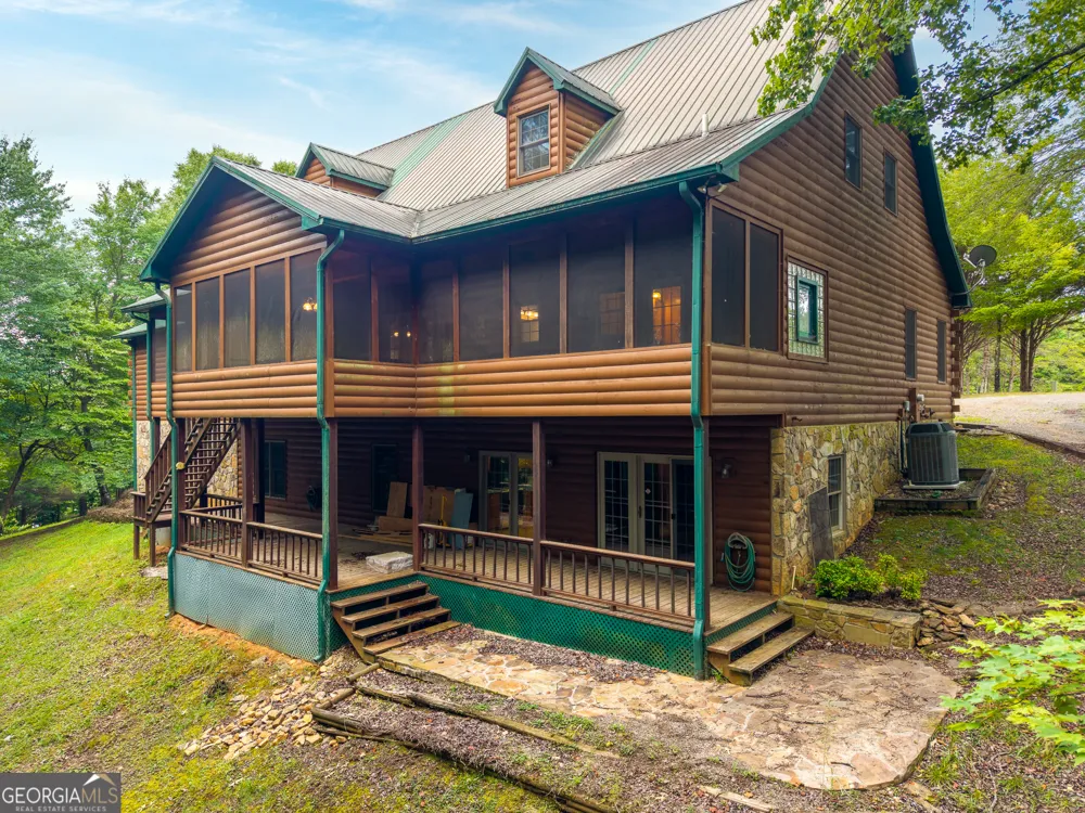 1347 Ivylog DR Blairsville, GA 30512