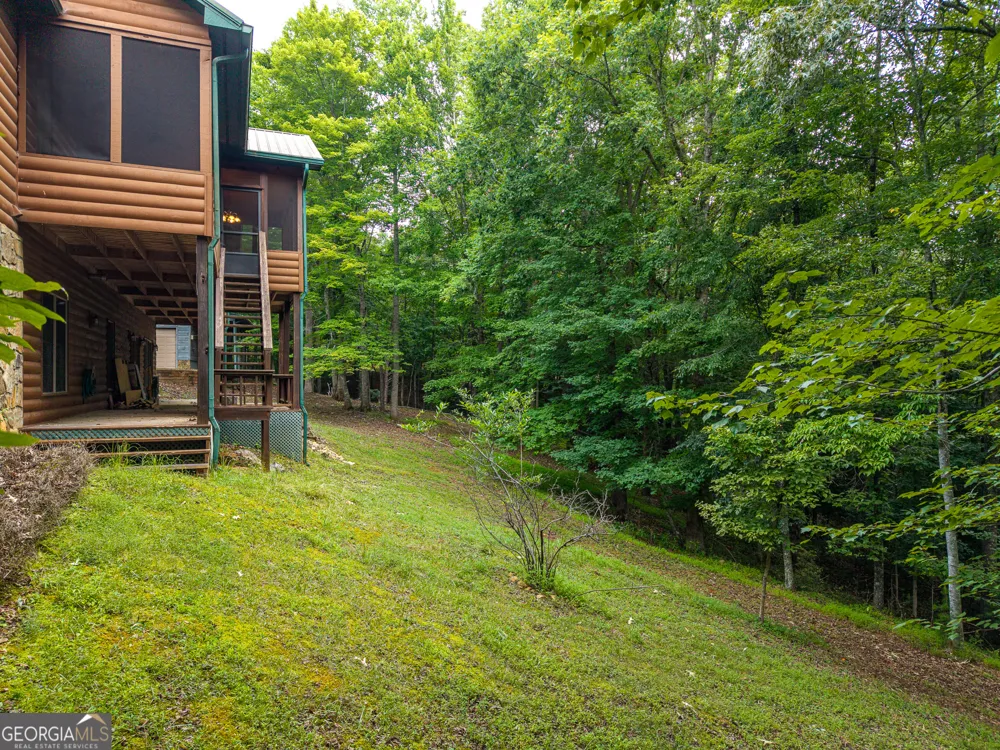 1347 Ivylog DR Blairsville, GA 30512