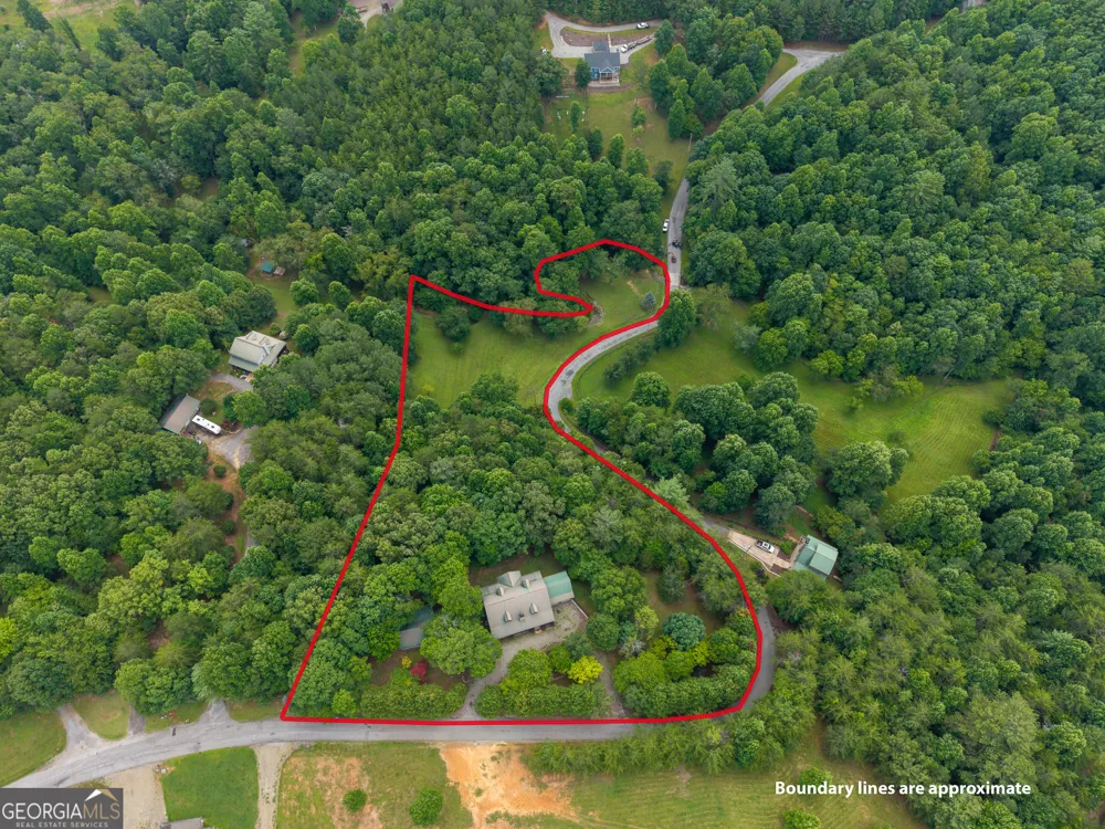 1347 Ivylog DR Blairsville, GA 30512