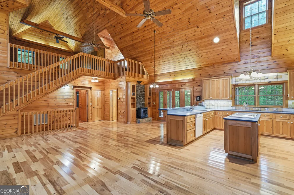 1347 Ivylog DR Blairsville, GA 30512