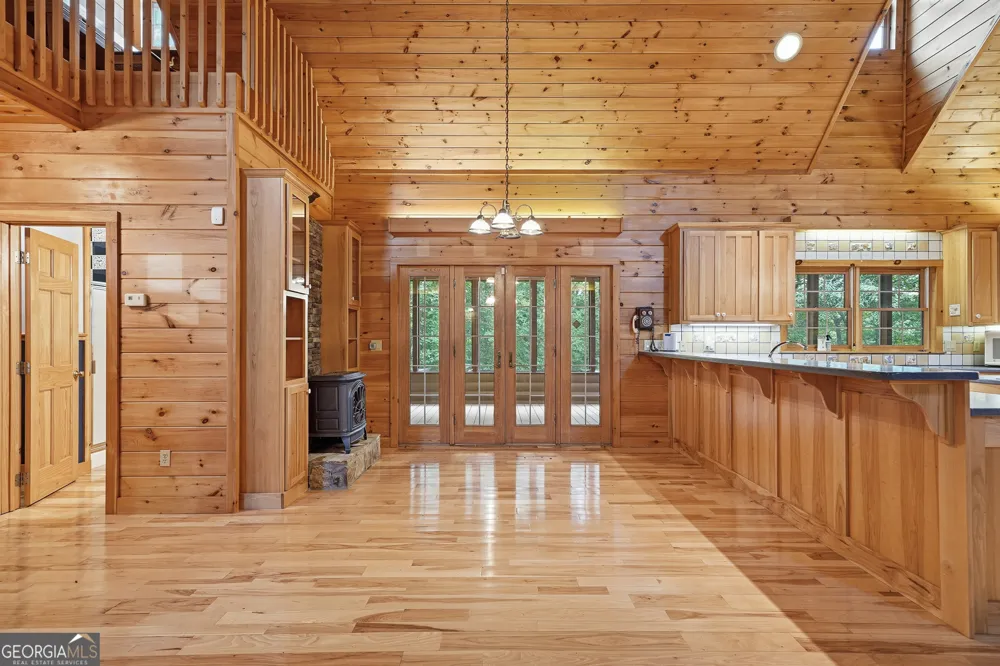 1347 Ivylog DR Blairsville, GA 30512