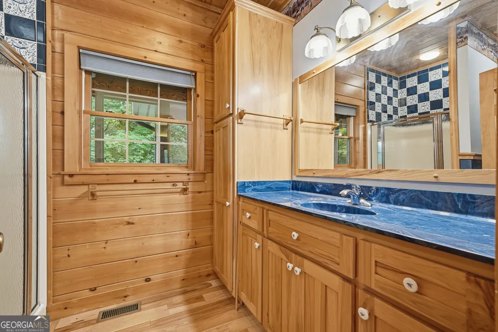 1347 Ivylog DR Blairsville, GA 30512