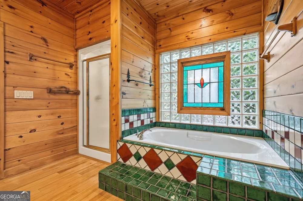 1347 Ivylog DR Blairsville, GA 30512