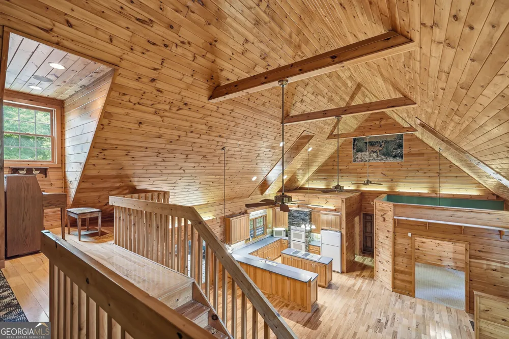 1347 Ivylog DR Blairsville, GA 30512