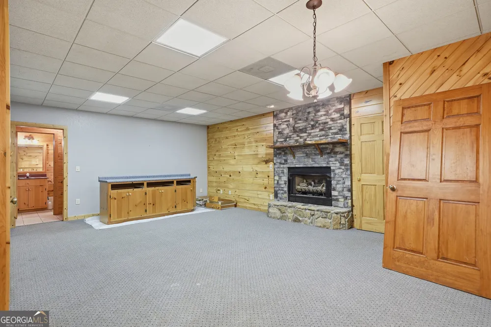 1347 Ivylog DR Blairsville, GA 30512