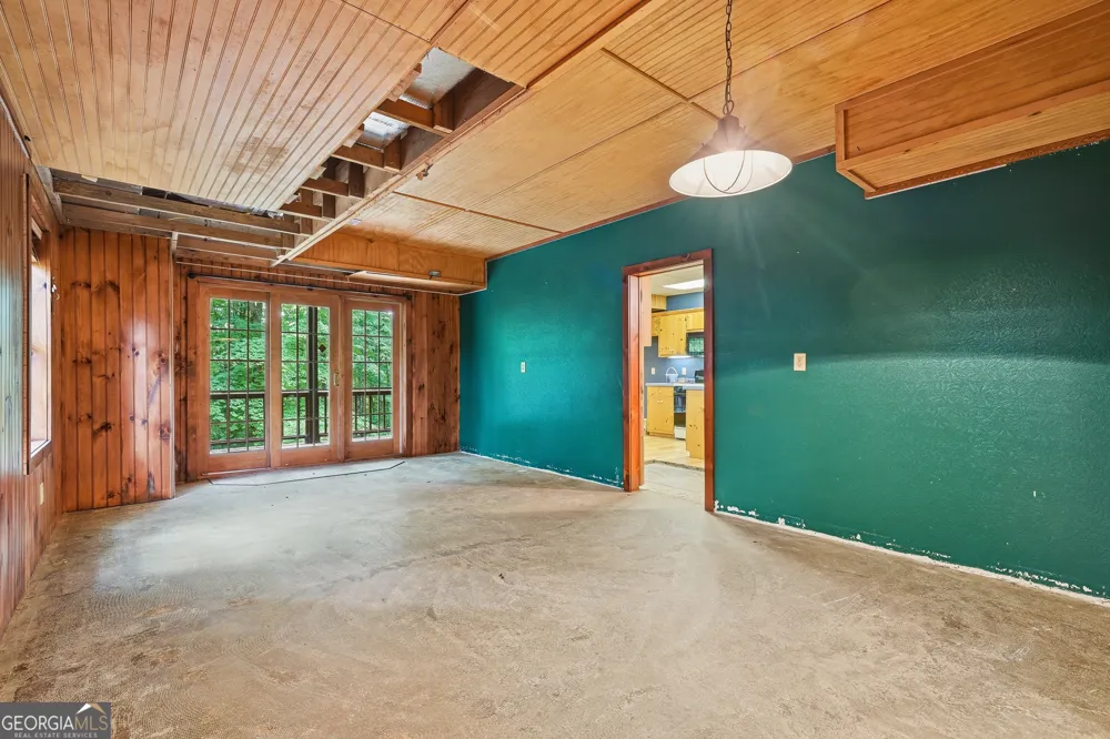 1347 Ivylog DR Blairsville, GA 30512