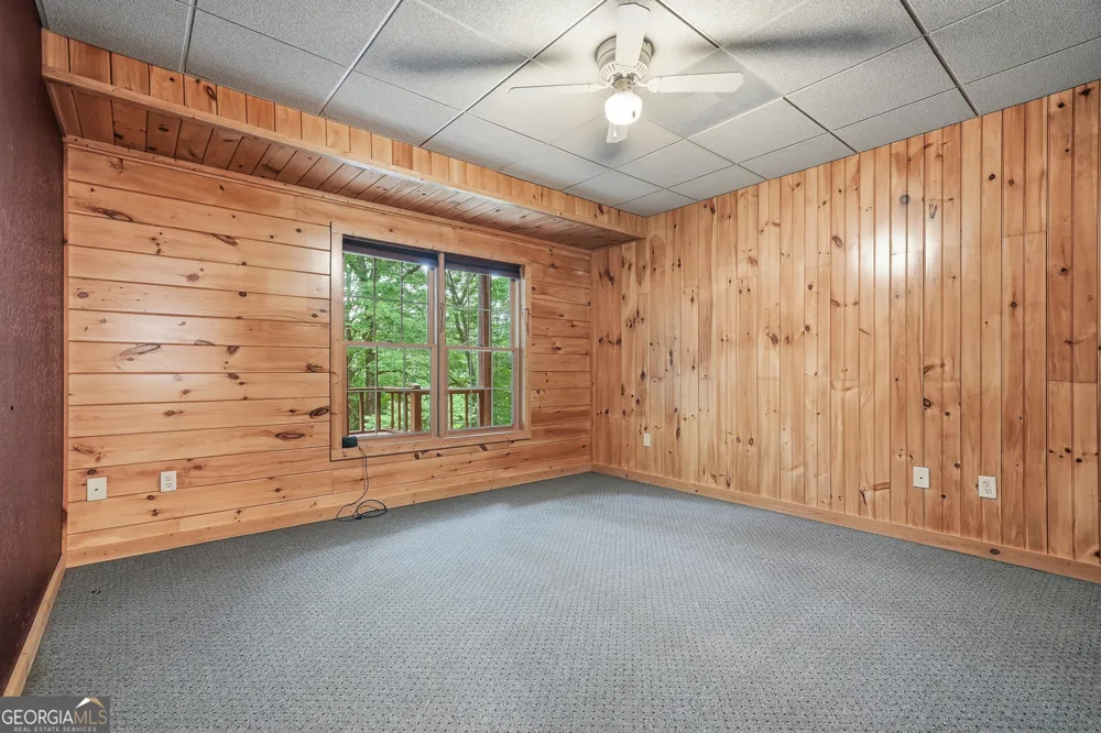 1347 Ivylog DR Blairsville, GA 30512