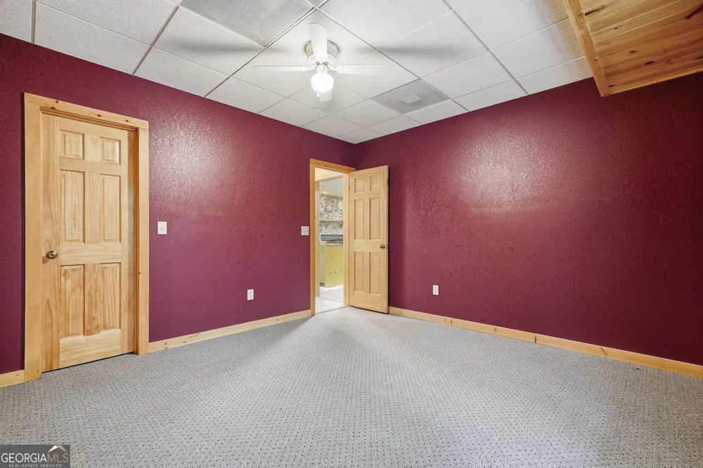 1347 Ivylog DR Blairsville, GA 30512