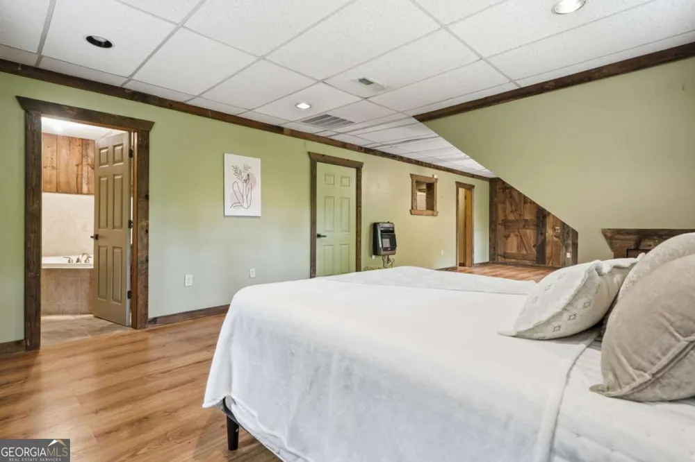 946 Laurel CIR Blue Ridge, GA 30513