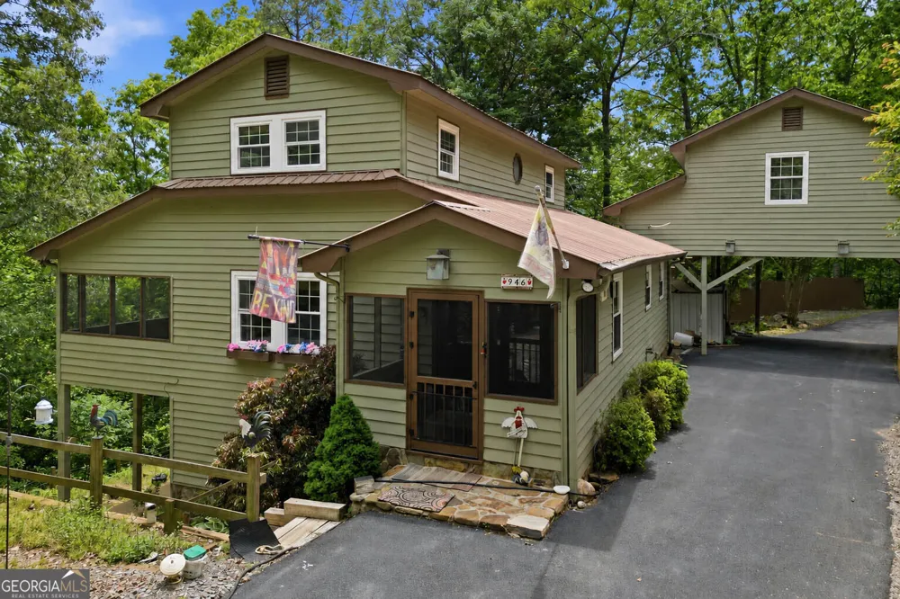 946 Laurel CIR Blue Ridge, GA 30513