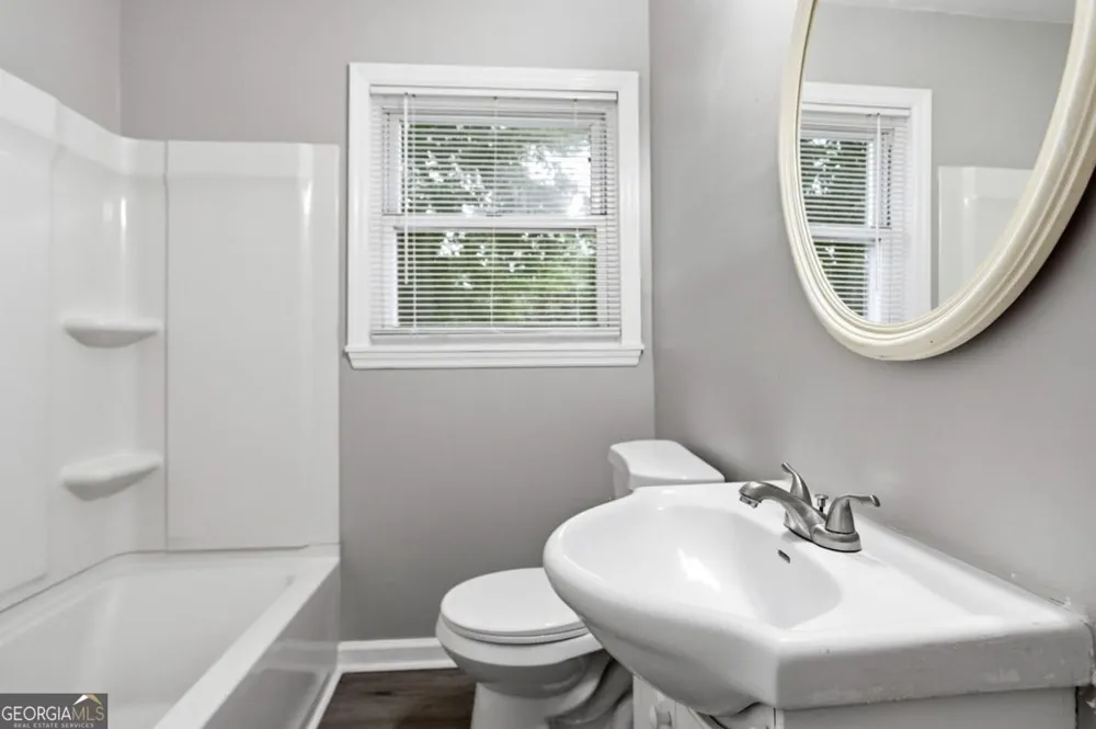 25 Larose CIR SE Marietta, GA 30060