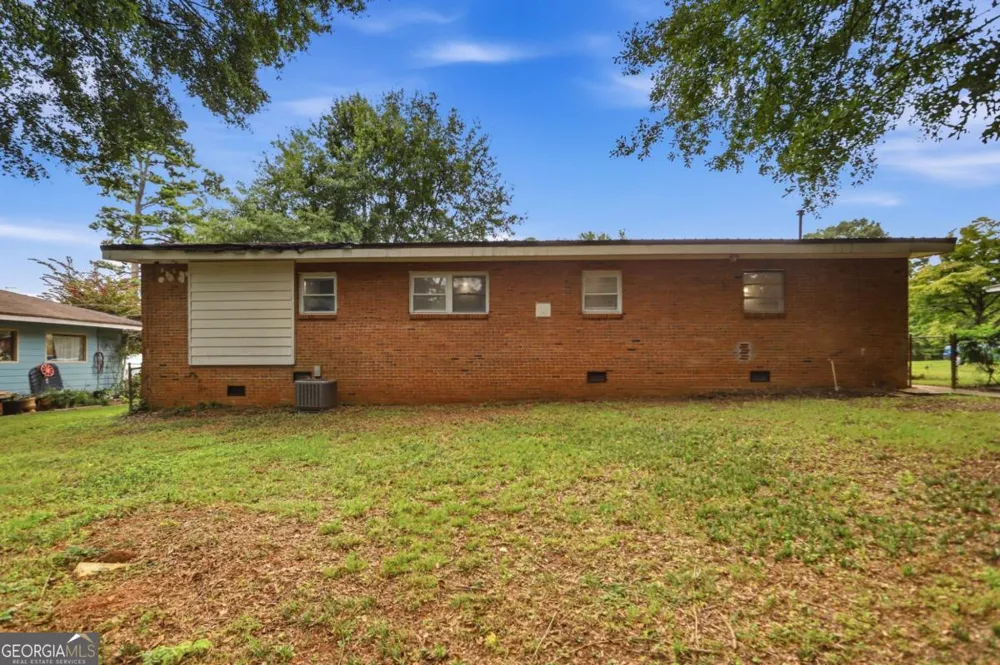 25 Larose CIR SE Marietta, GA 30060