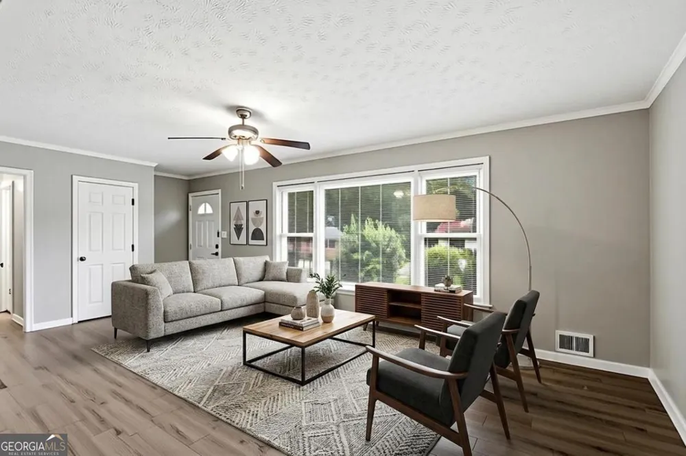 25 Larose CIR SE Marietta, GA 30060