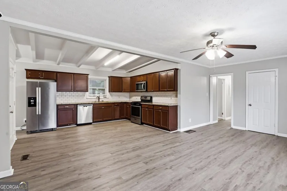 25 Larose CIR SE Marietta, GA 30060