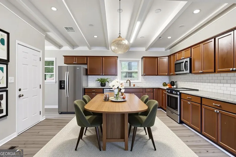 25 Larose CIR SE Marietta, GA 30060