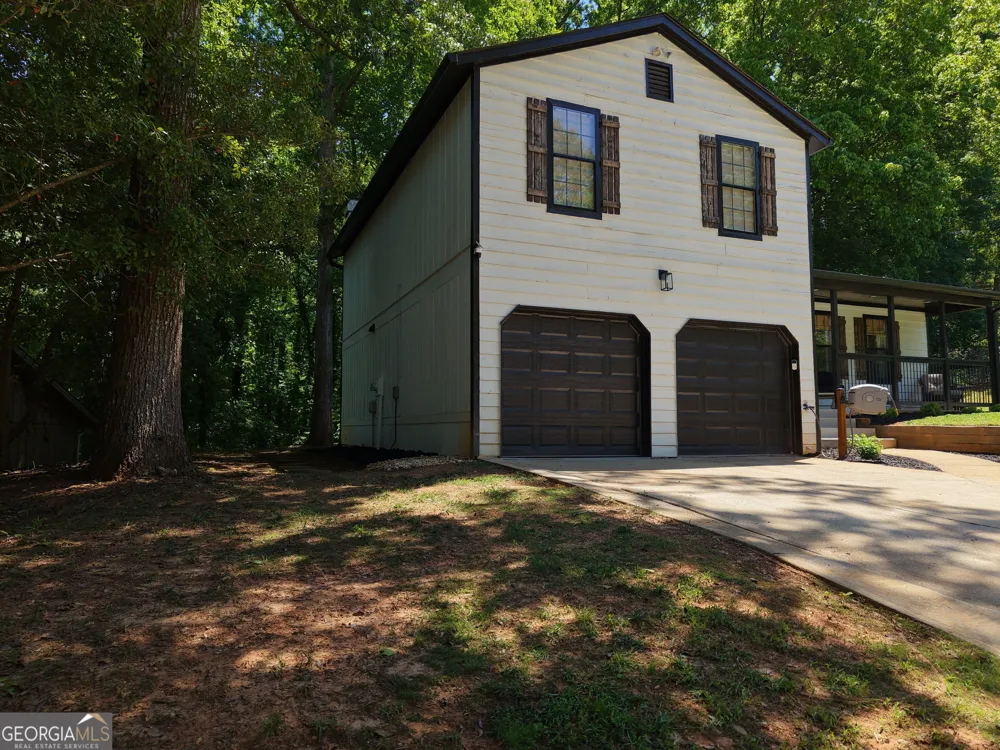 5438 Martins Crossing RD Stone Mountain, GA 30088