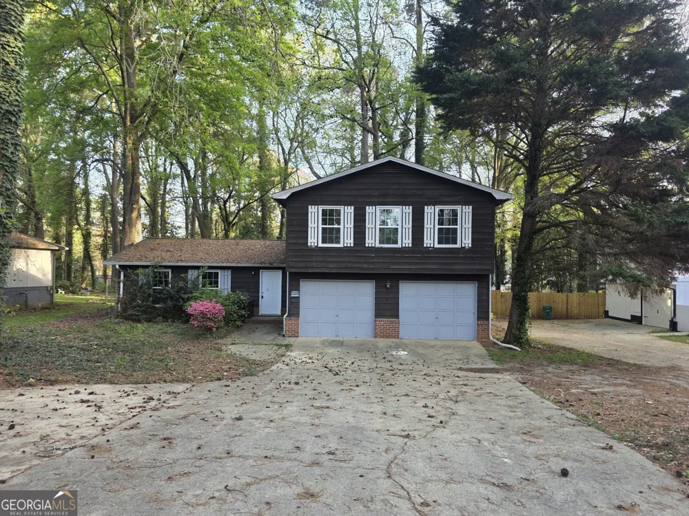 5382 Rockbridge RD Stone Mountain, GA 30088